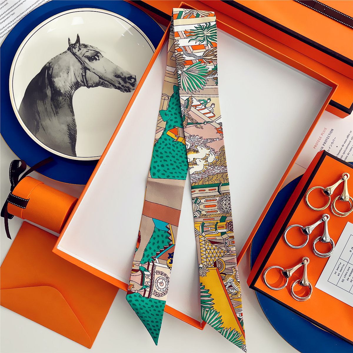 Fashion Arm Bag Silk Scarf