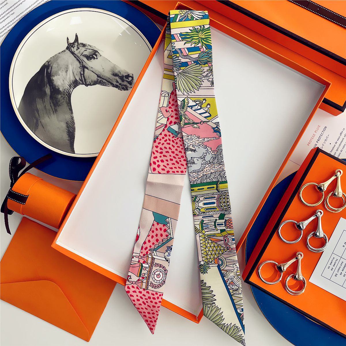 Fashion Arm Bag Silk Scarf