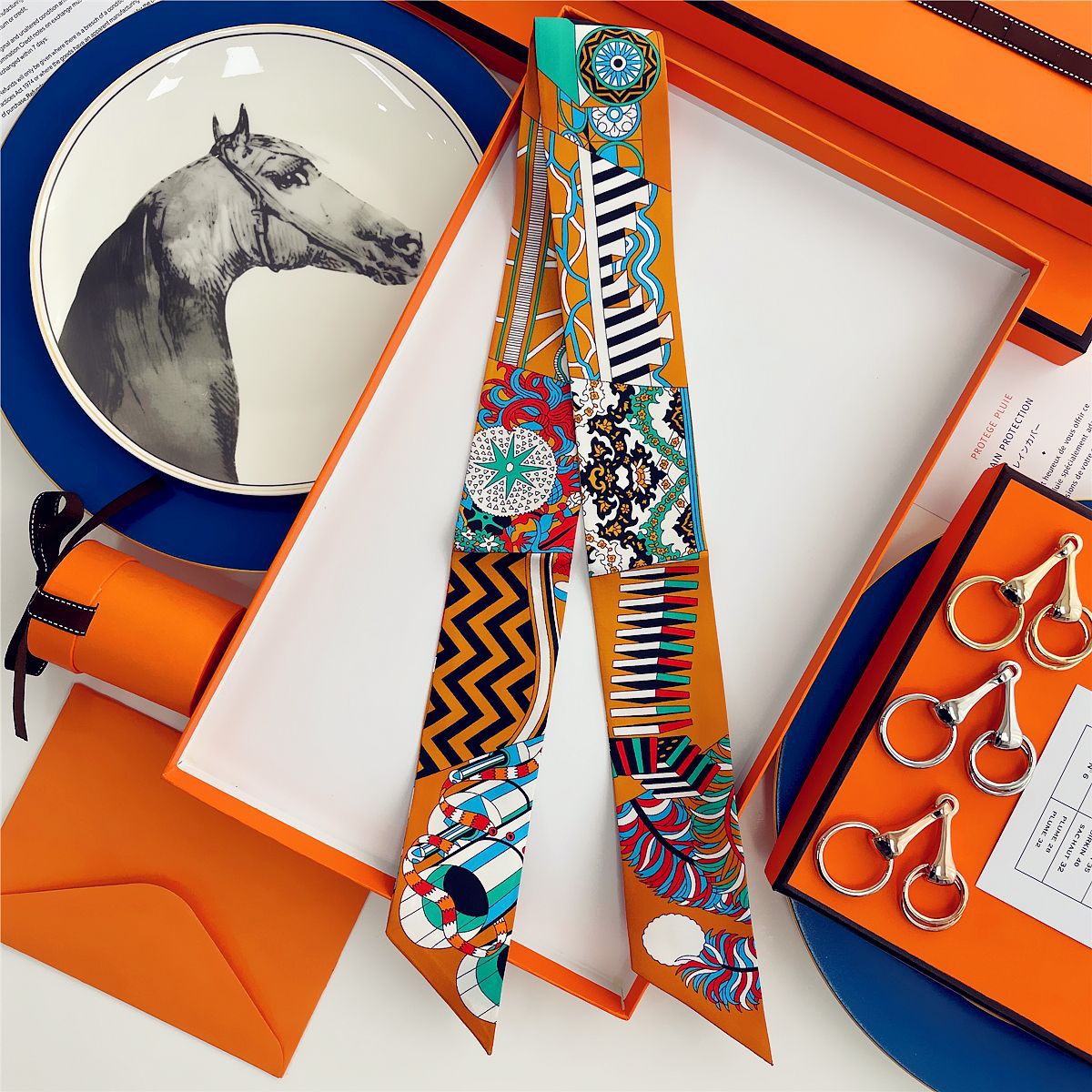 Fashion Arm Bag Silk Scarf